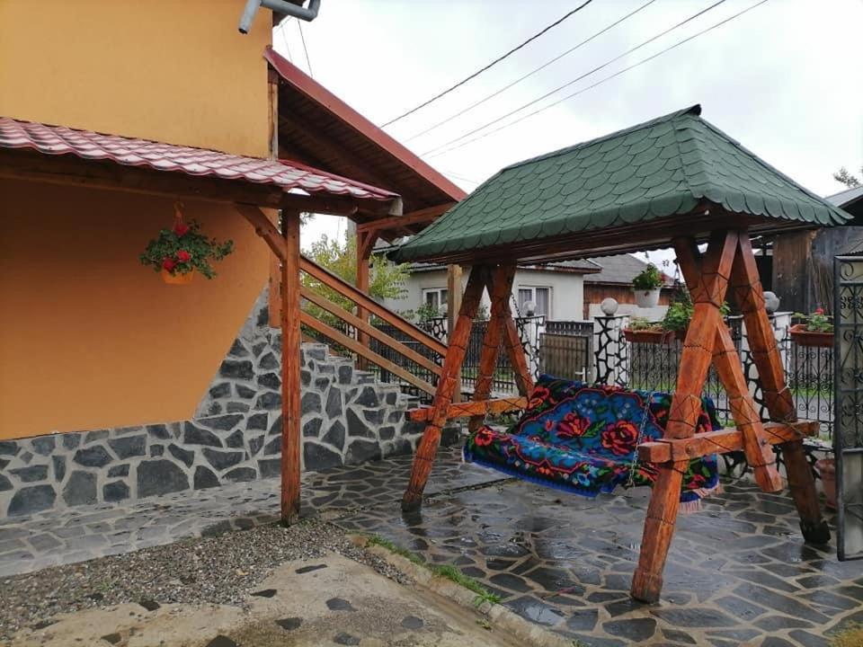 Pensiunea Brezu Sighetu Marmaţiei Exterior foto